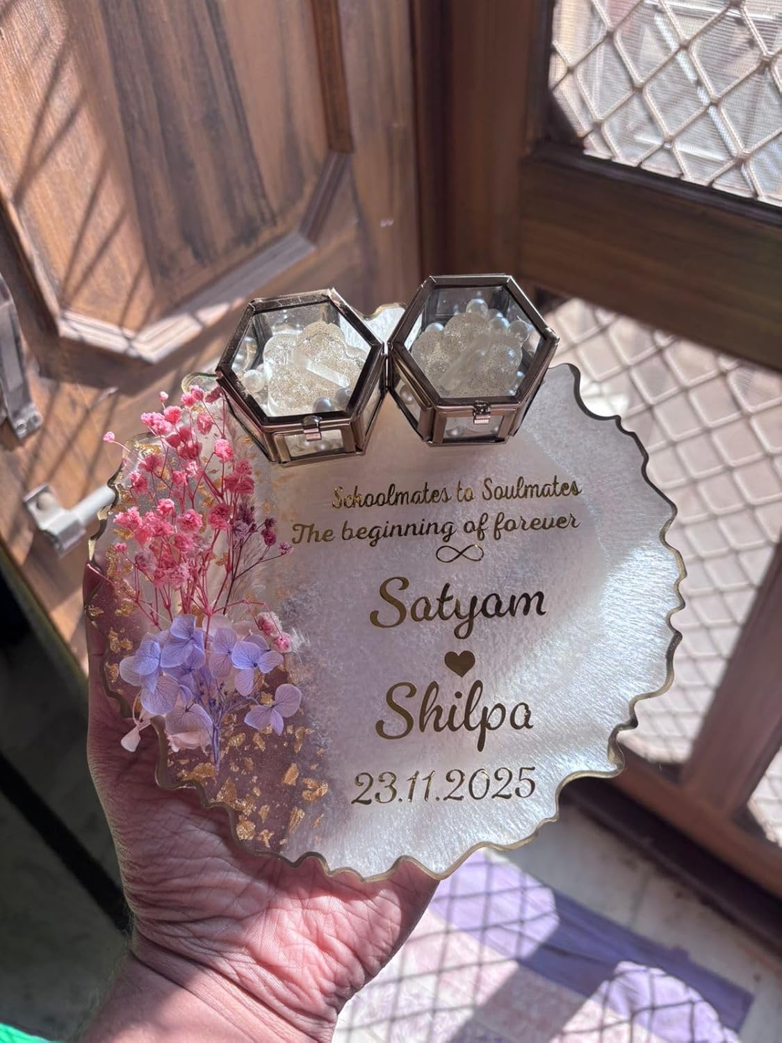 8 Inch Resin ring platter with Vintage ring box