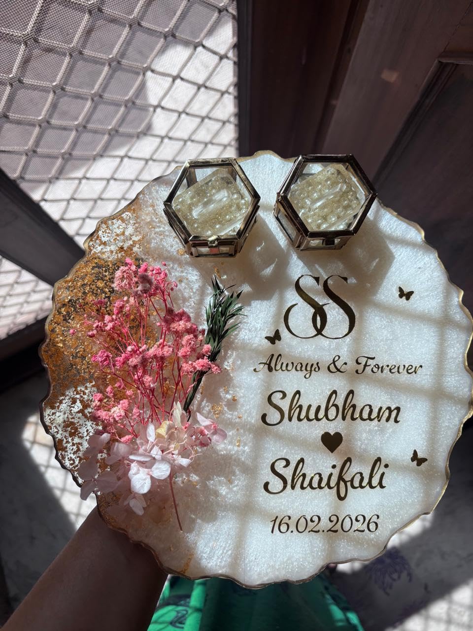 10 Inch Resin ring platter with Vintage ring box